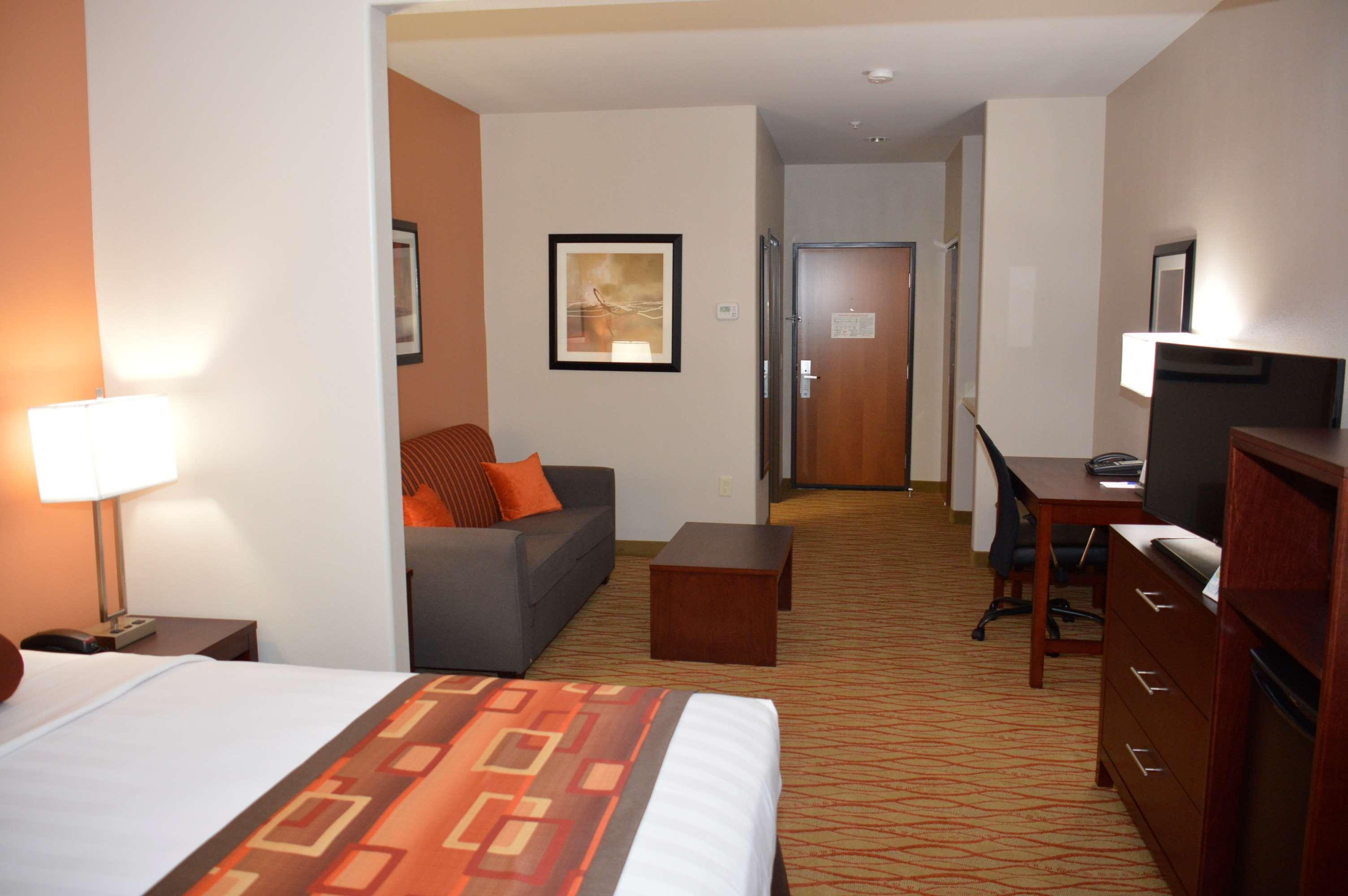 Best Western Plus Spring Inn & Suites Eksteriør bilde
