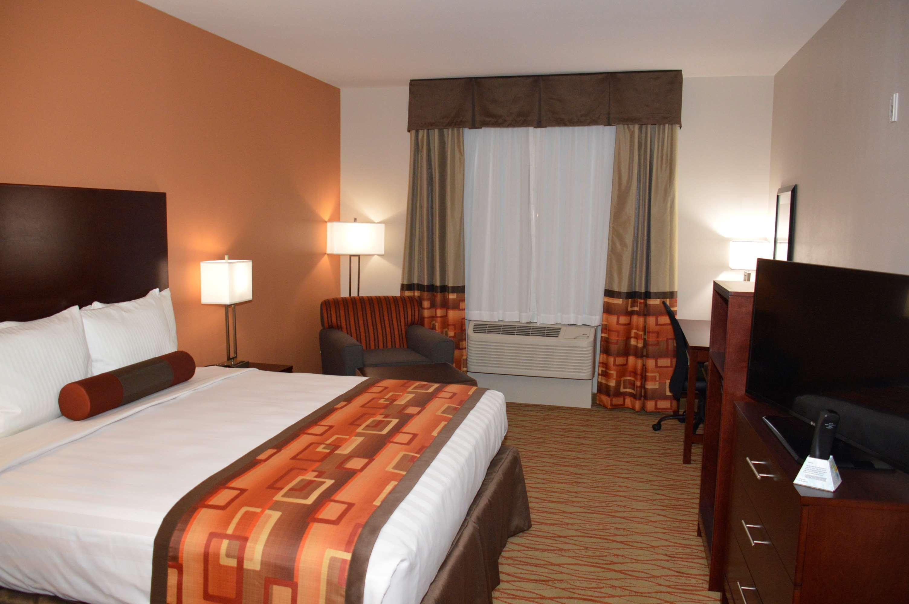 Best Western Plus Spring Inn & Suites Eksteriør bilde