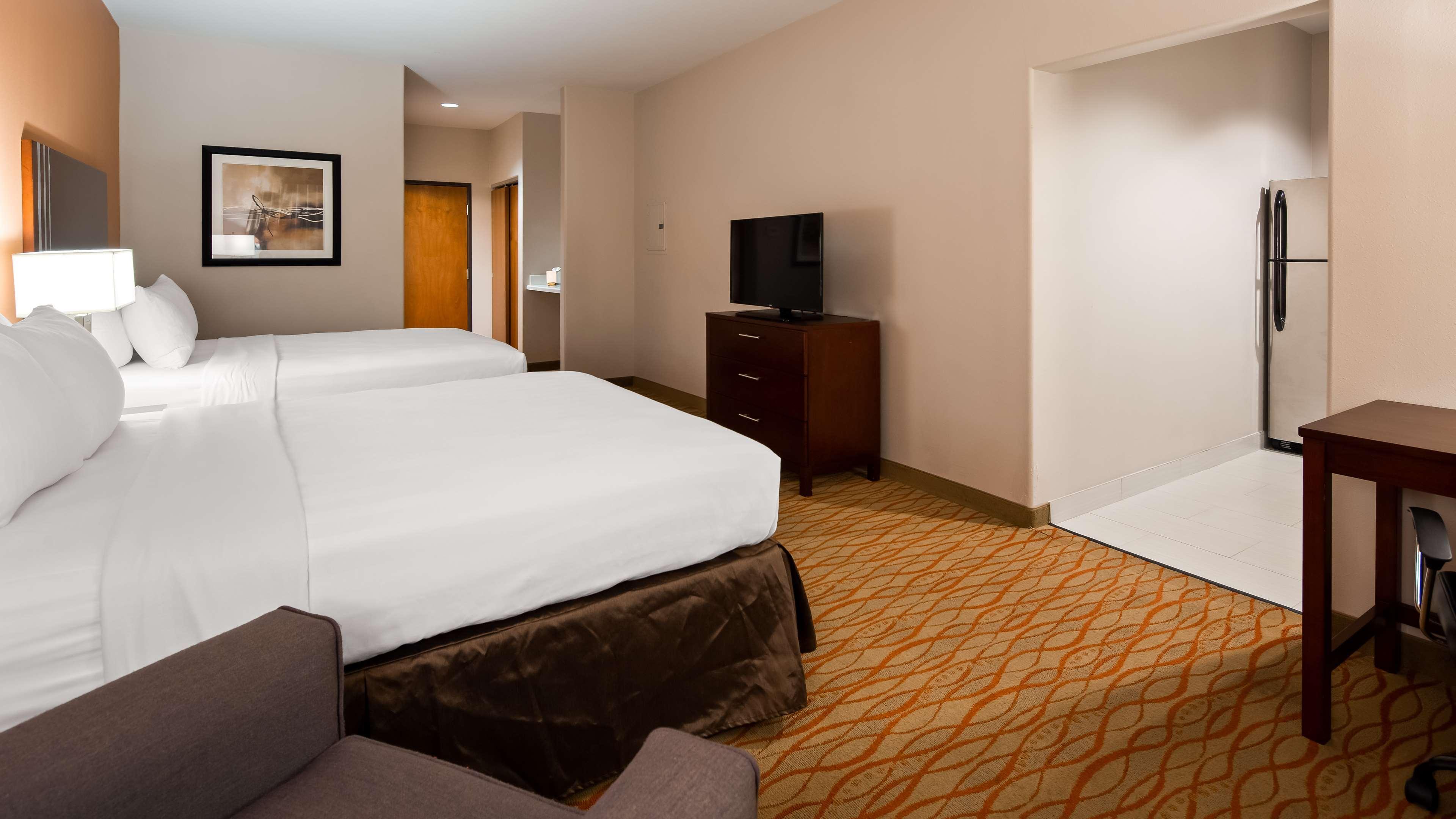 Best Western Plus Spring Inn & Suites Eksteriør bilde