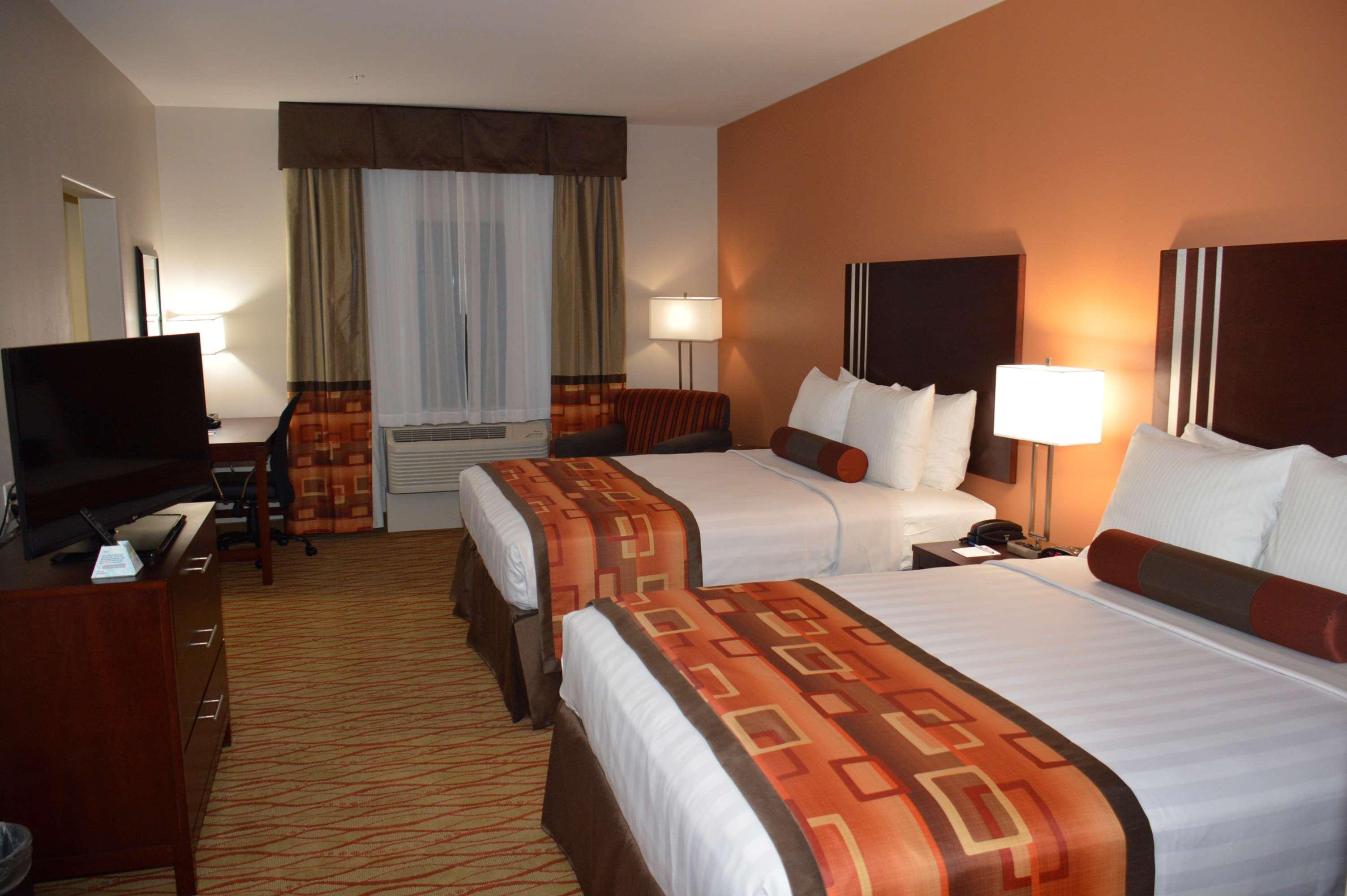 Best Western Plus Spring Inn & Suites Eksteriør bilde