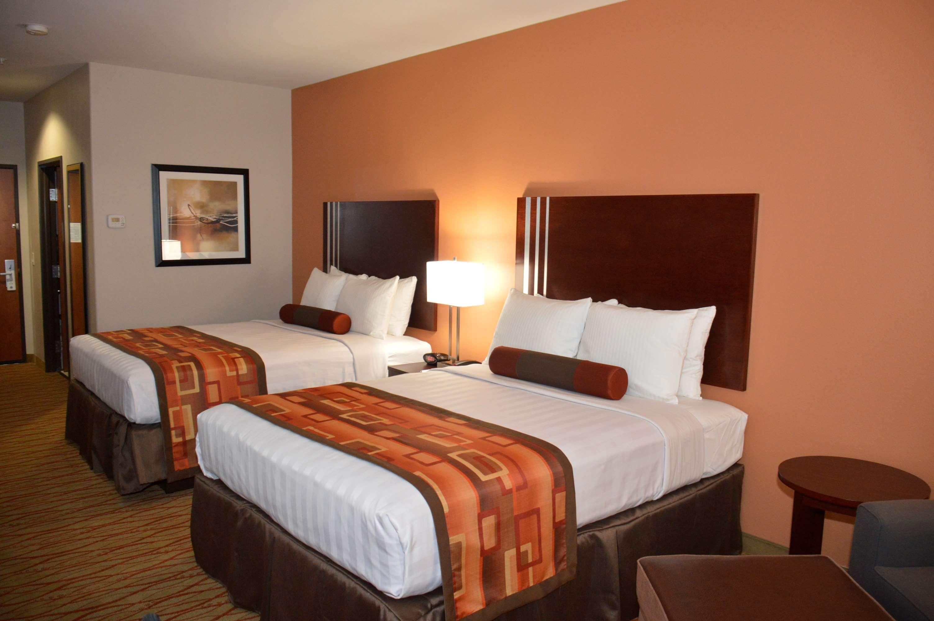 Best Western Plus Spring Inn & Suites Eksteriør bilde