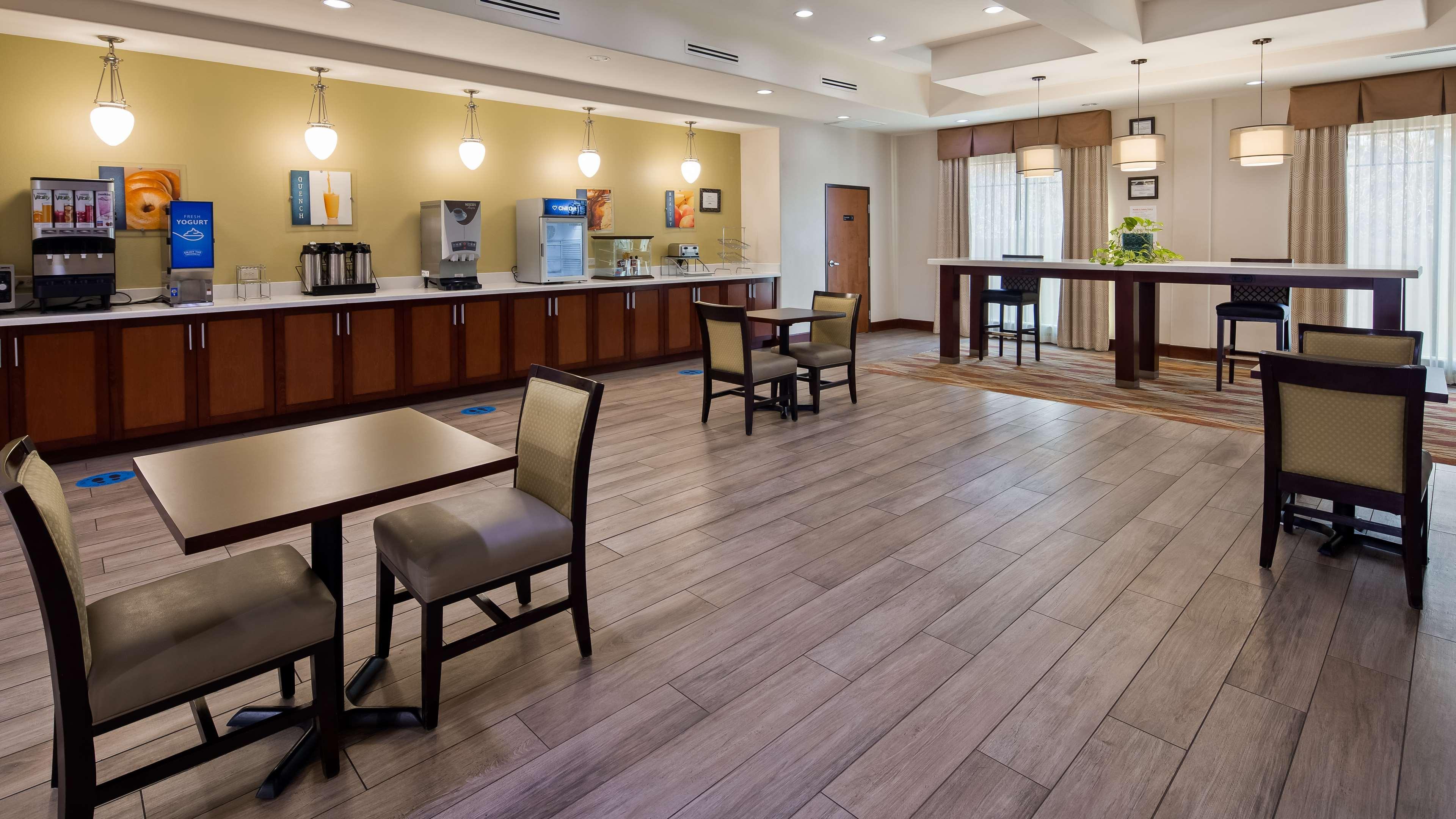 Best Western Plus Spring Inn & Suites Eksteriør bilde