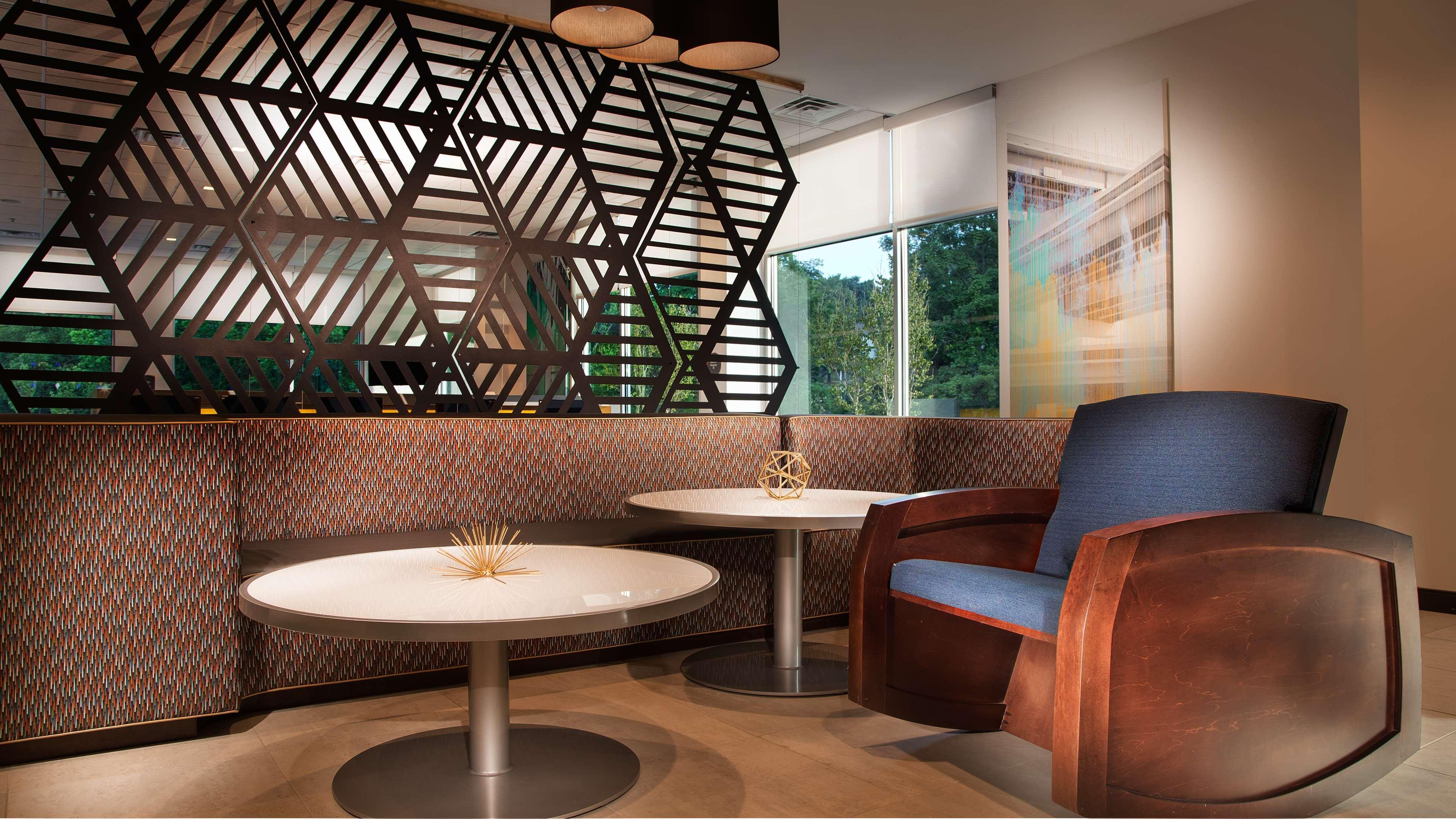 Best Western Plus Spring Inn & Suites Eksteriør bilde