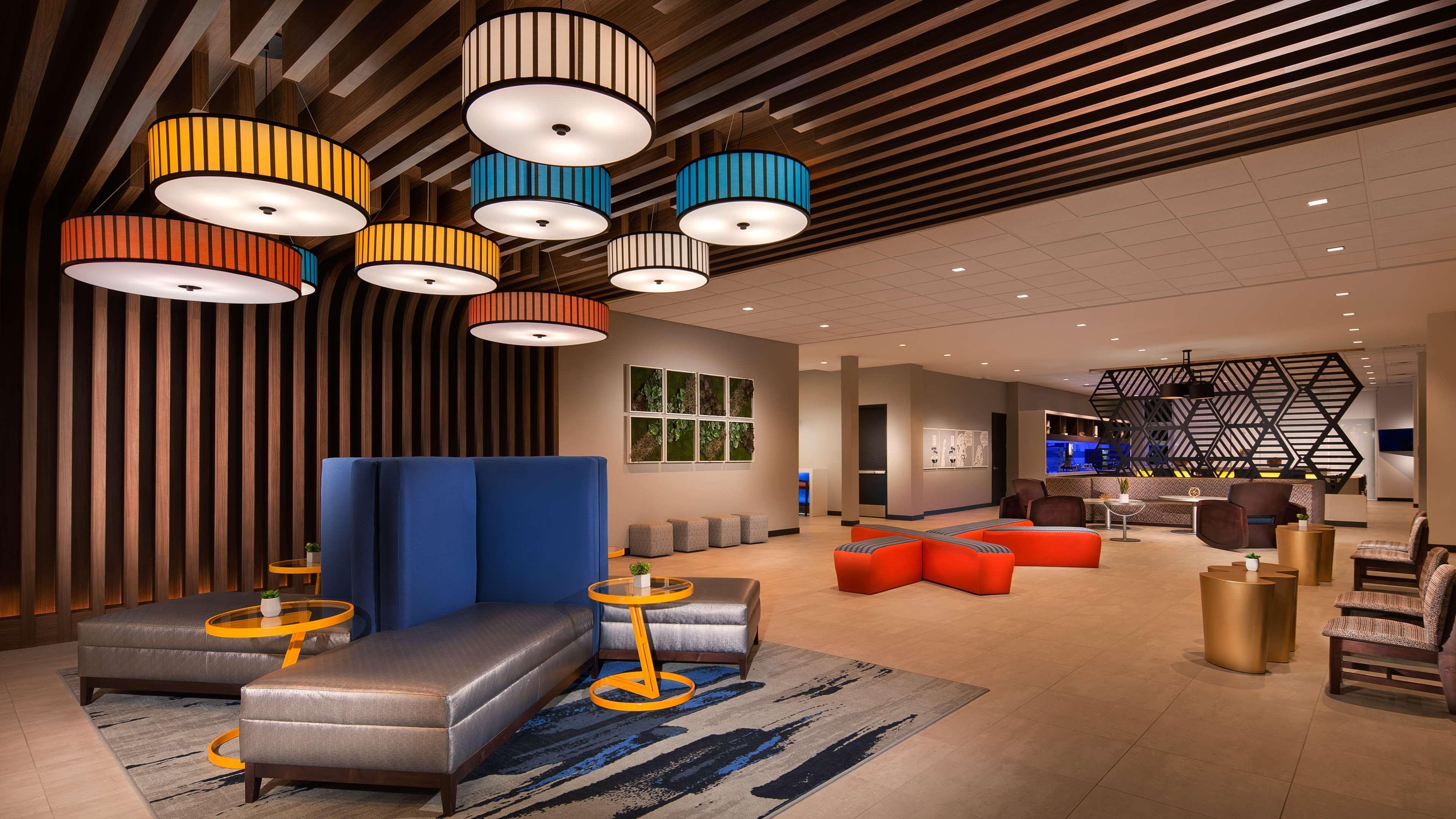 Best Western Plus Spring Inn & Suites Eksteriør bilde