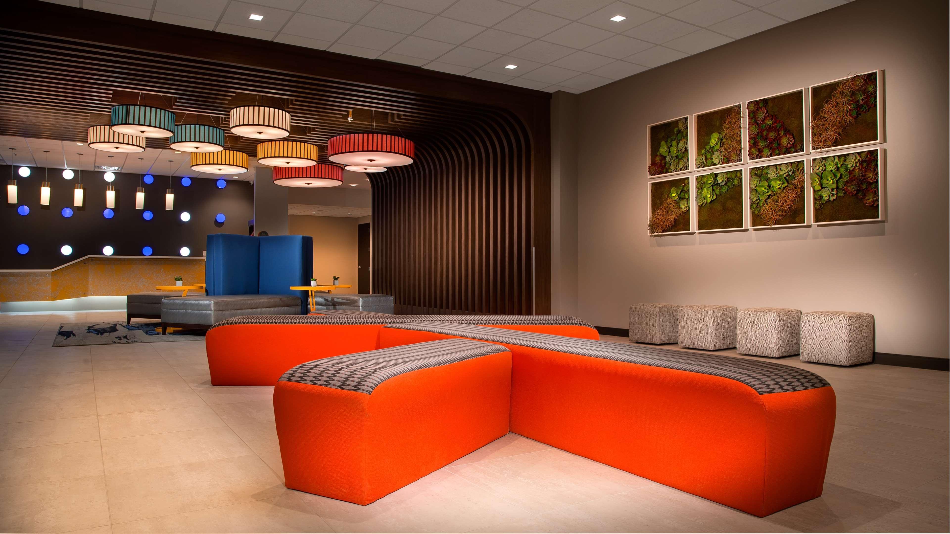 Best Western Plus Spring Inn & Suites Eksteriør bilde
