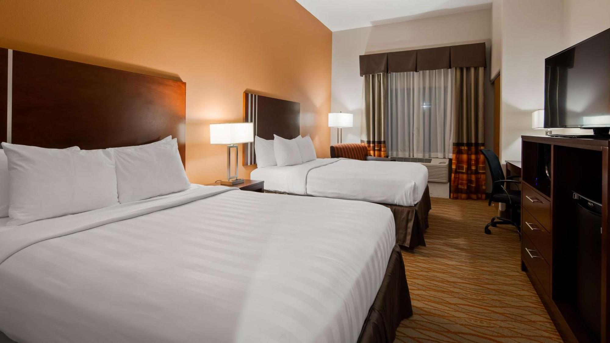 Best Western Plus Spring Inn & Suites Eksteriør bilde